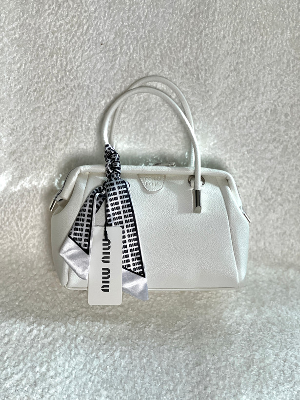 کیف miu miu تینا ۵۳۸۷