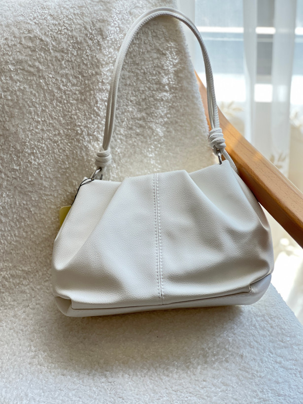 کیف شل miu miu متوسط ۵۳۳۵
