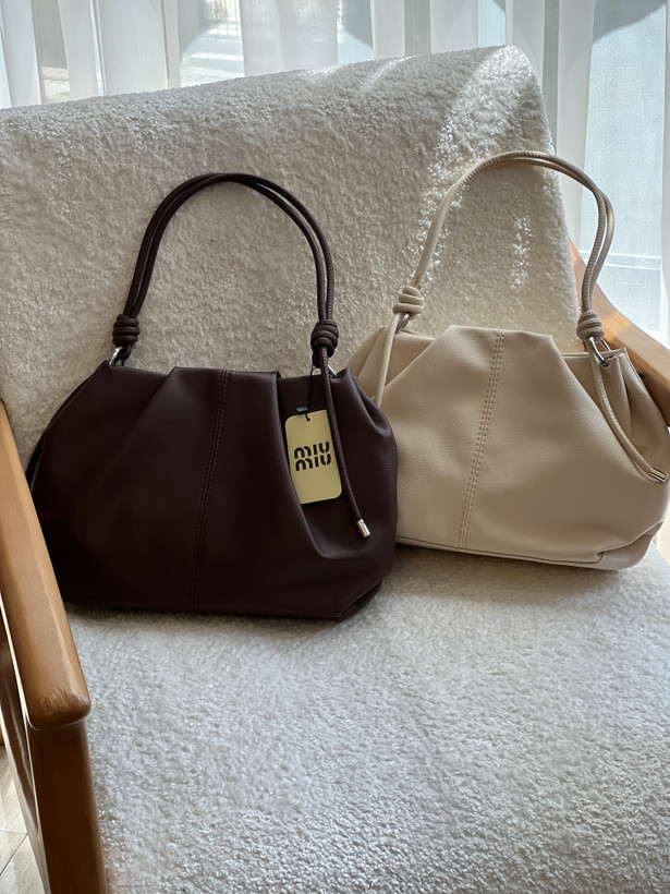 کیف شل miu miu متوسط ۵۳۳۵