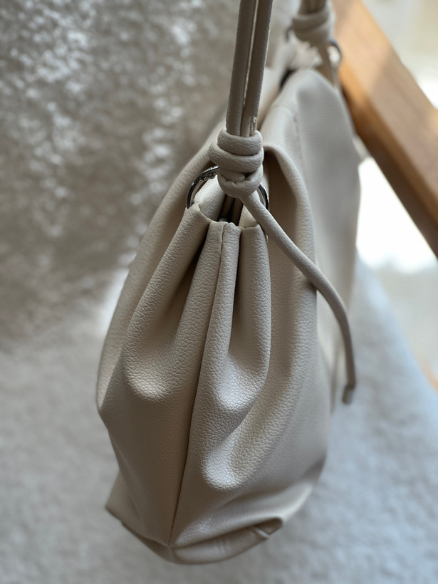 کیف شل miu miu متوسط ۵۳۳۵