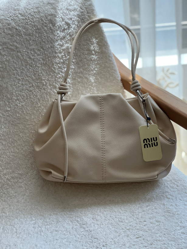 کیف شل miu miu متوسط ۵۳۳۵